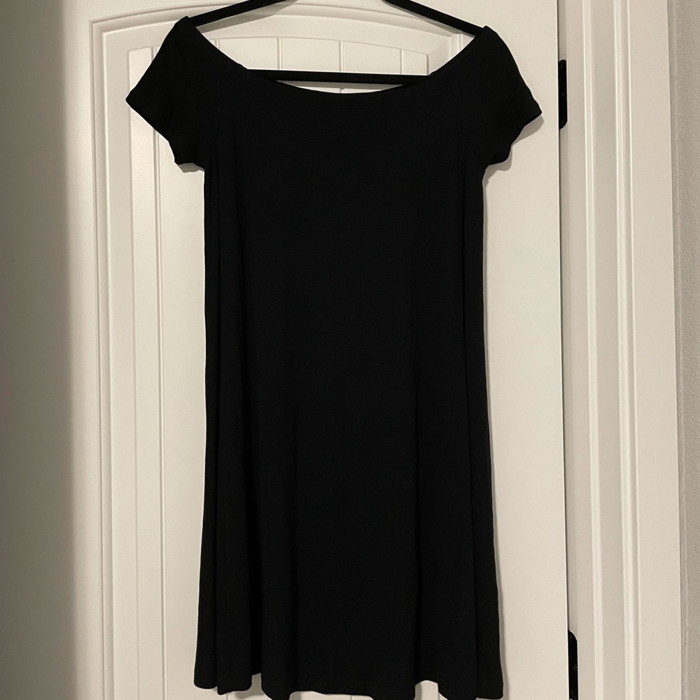 Old Navy Off the Shoulder Black Tshirt Dress